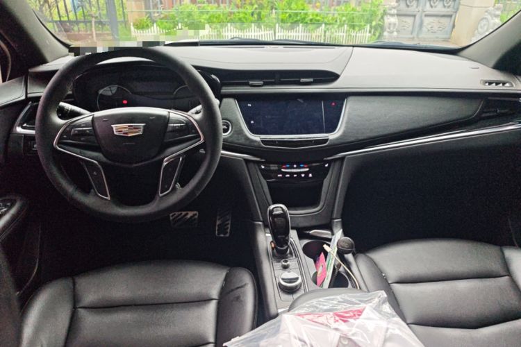 Used Cadillac XT5 2021 28T Four-Wheel Drive Luxury Version Center Console