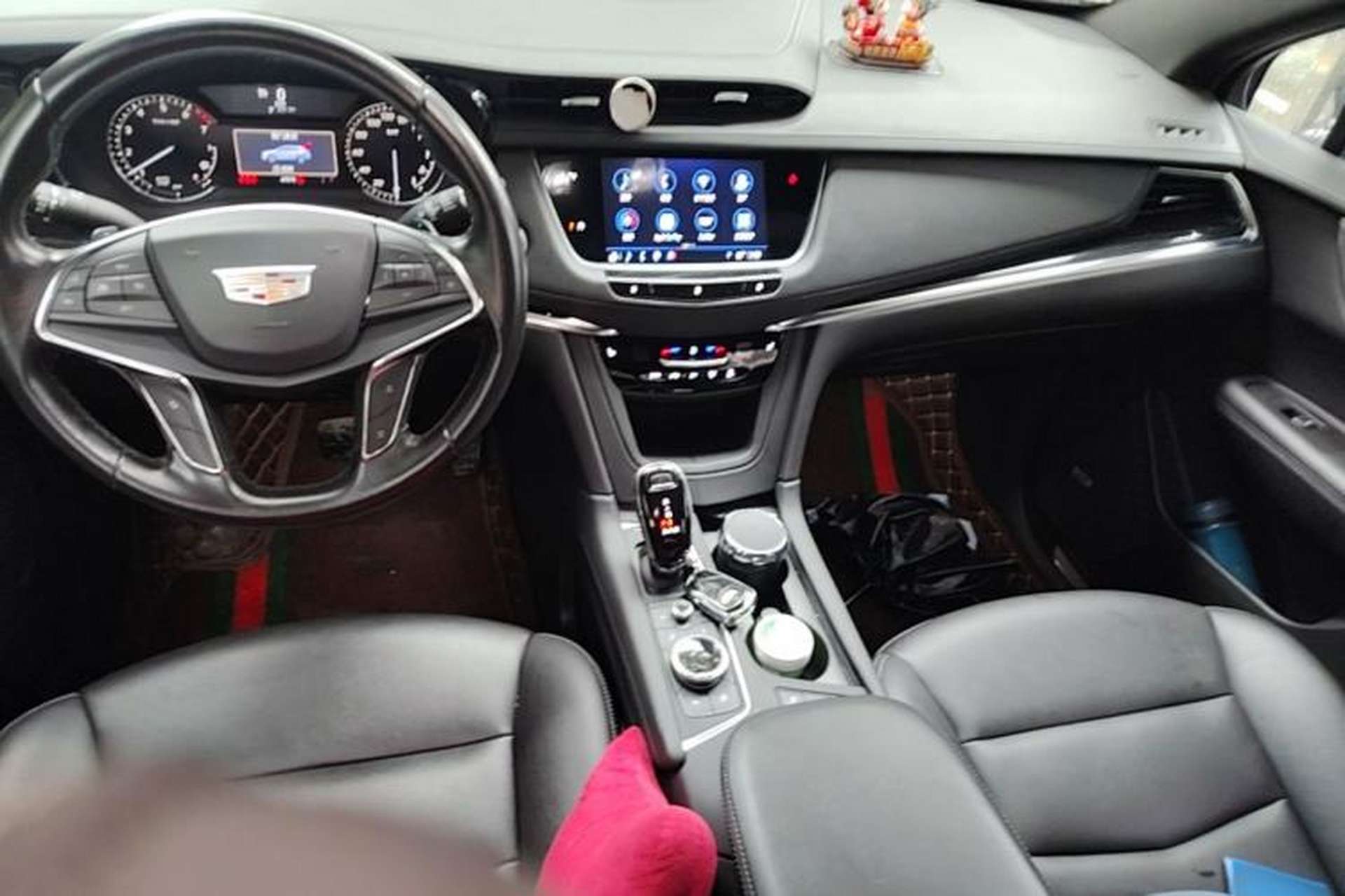 Used Cadillac XT5 2021 2.0T Two-Wheel Drive Luxury Version Center Console