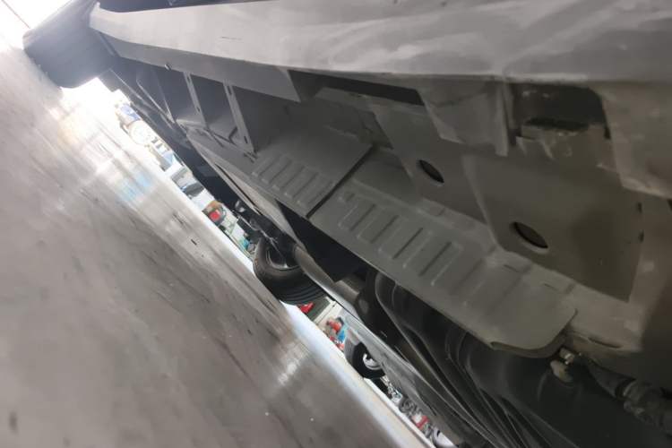 Used Cadillac XT5 2021 2.0T Two-Wheel Drive Luxury Version Chassis Rear Left