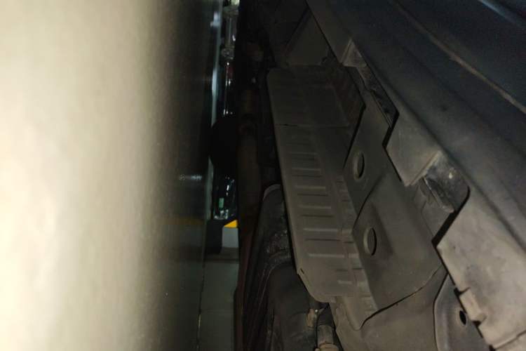 Used Cadillac XT5 2021 28T Luxury Model Chassis Rear Left