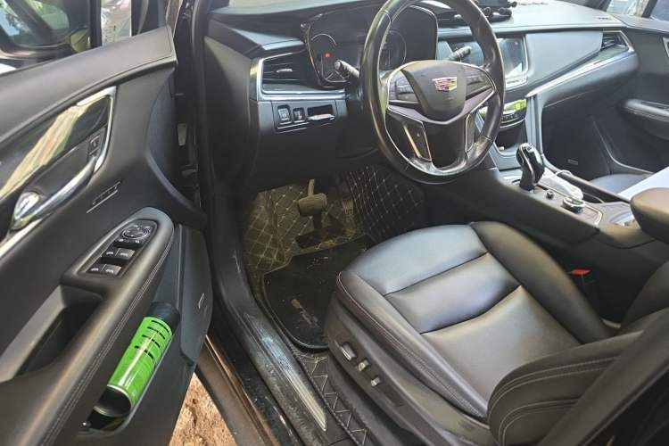 Used Cadillac XT5 2021 28T Luxury Model Driver Seat