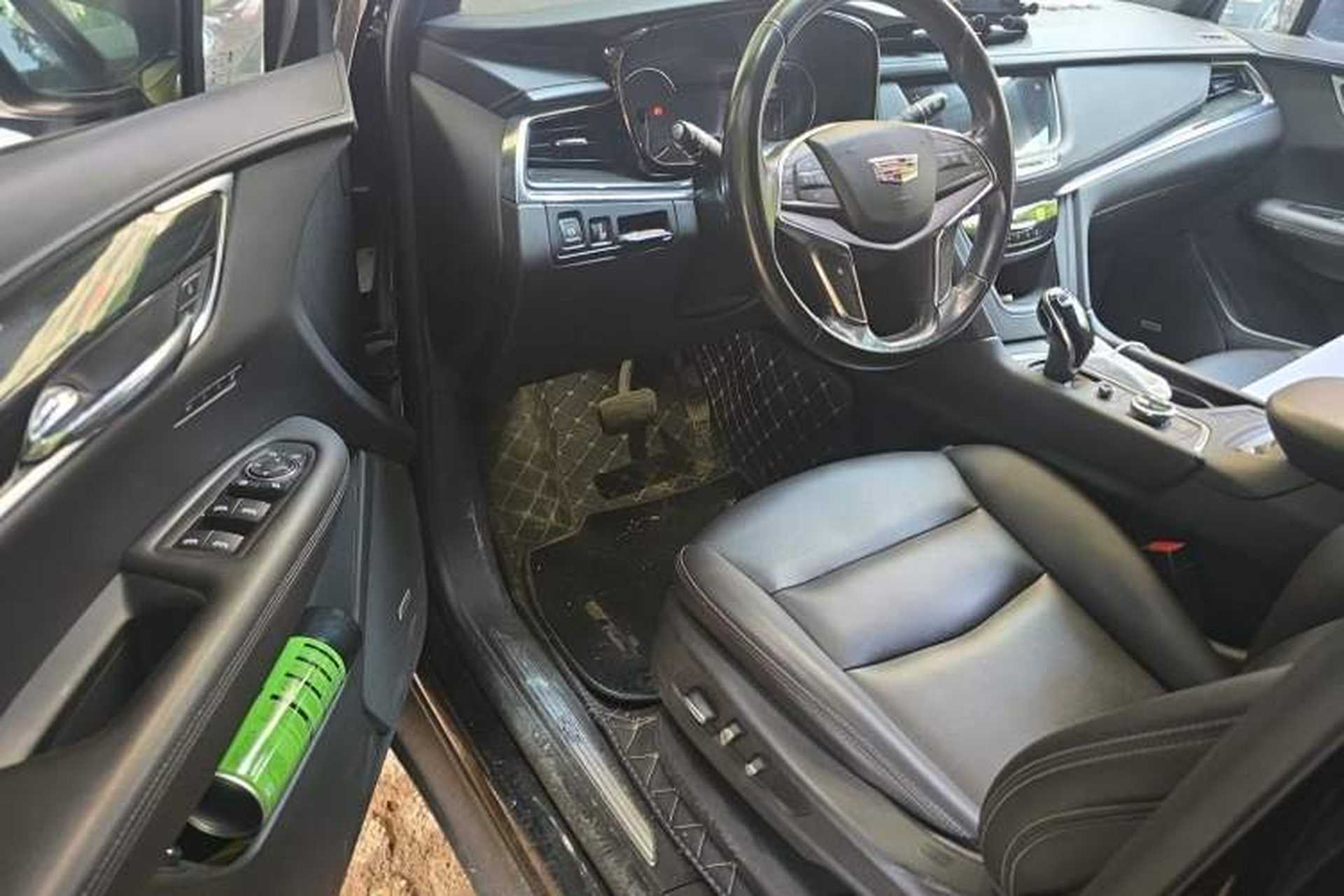 Used Cadillac XT5 2021 28T Luxury Model Driver Seat
