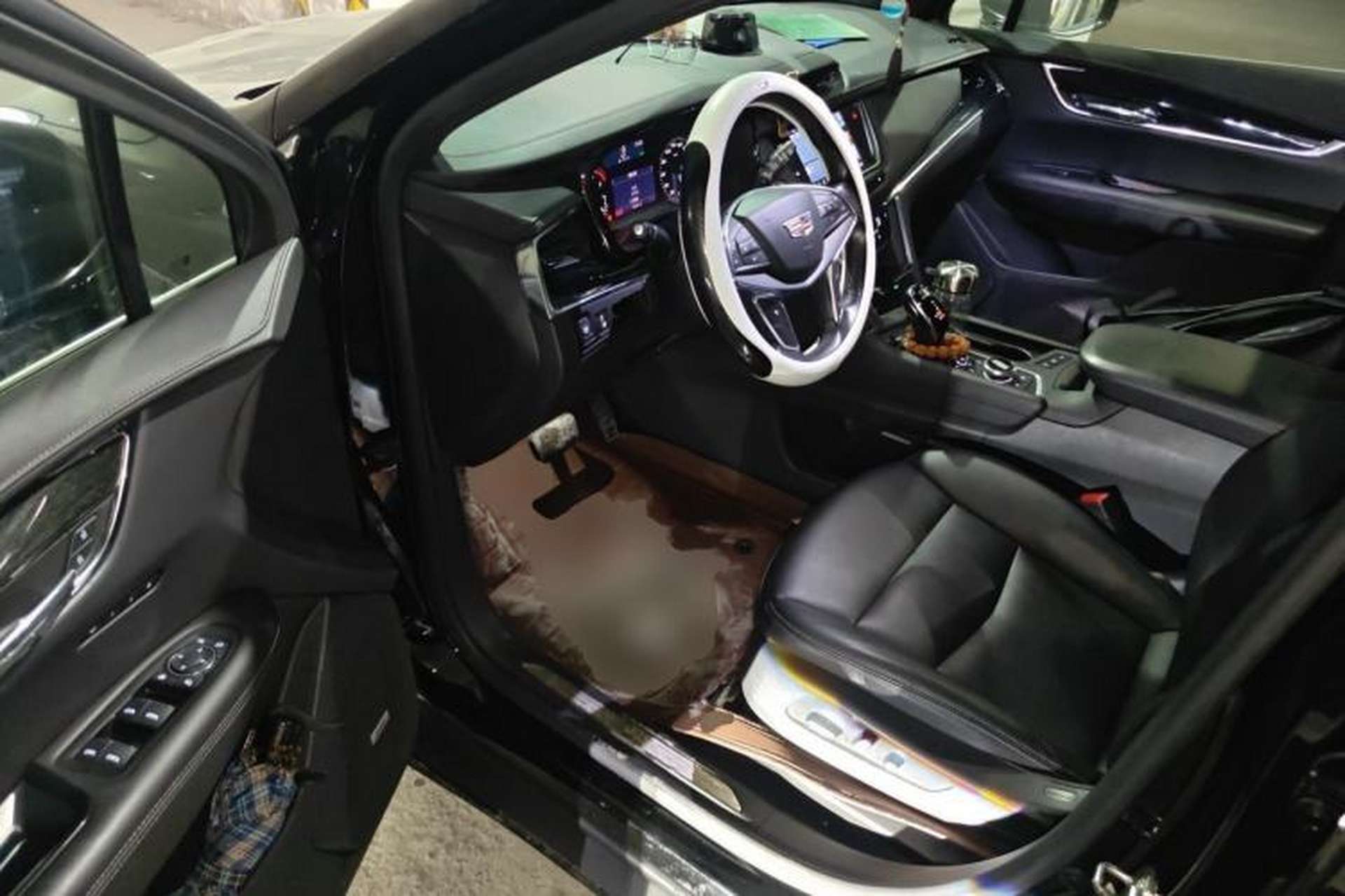 Used Cadillac XT5 2021 28T Luxury Model Driver Seat
