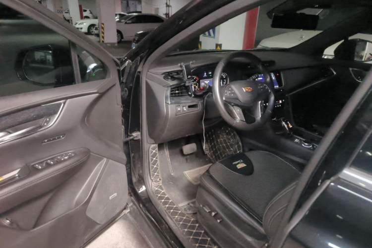 Used Cadillac XT5 2021 2.0T Two-Wheel Drive Luxury Version Driver Seat