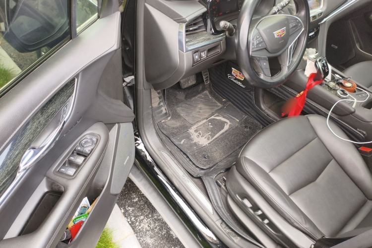 Used Cadillac XT5 2021 28T Luxury Model Driver Seat