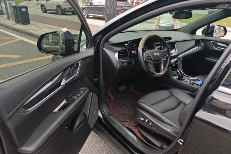 Used Cadillac XT5 2021 2.0T Two-Wheel Drive Luxury Version Driver Seat