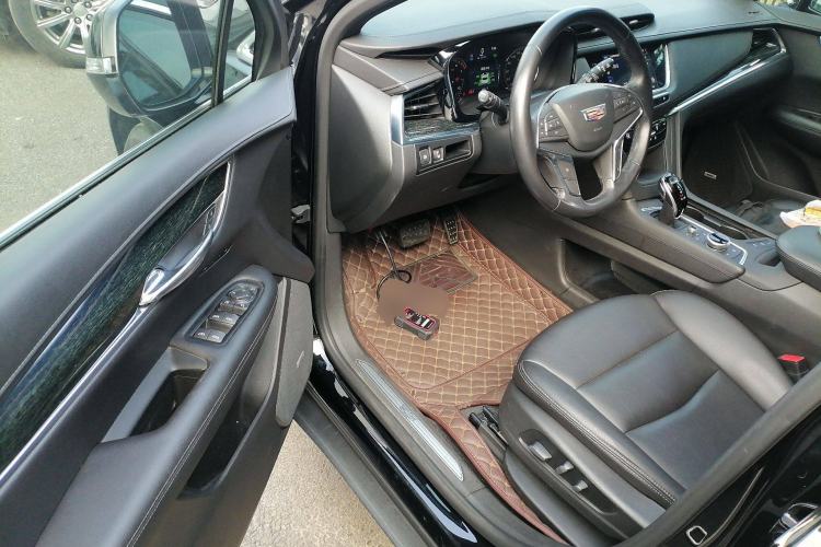 Used Cadillac XT5 2021 28T Luxury Model Driver Seat