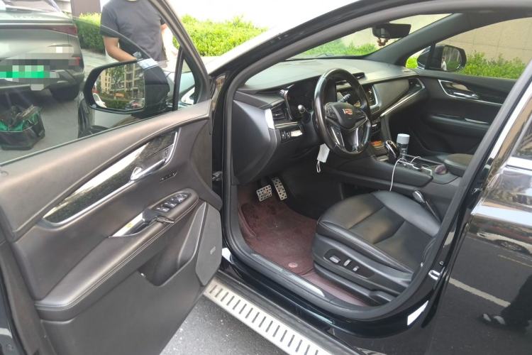 Used Cadillac XT5 2021 28T Luxury Model Driver Seat