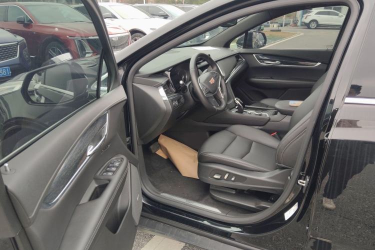 Used Cadillac XT5 2021 2.0T Two-Wheel Drive Luxury Version Driver Seat