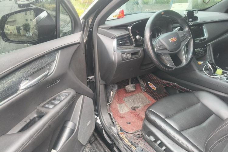 Used Cadillac XT5 2021 28T Luxury Model Driver Seat