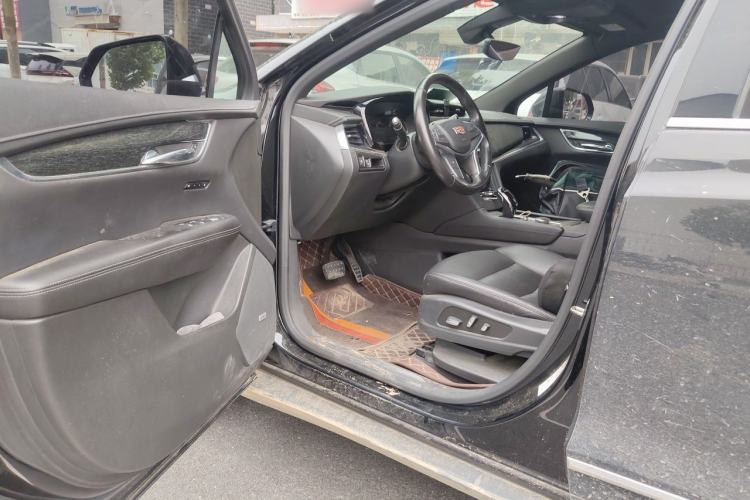 Used Cadillac XT5 2021 28T Luxury Model Driver Seat