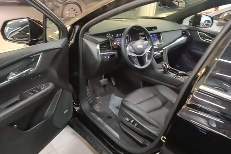 Used Cadillac XT5 2021 2.0T Four-Wheel Drive Luxury Version Driver Seat