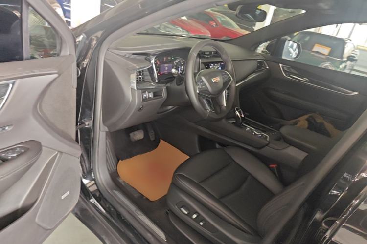 Used Cadillac XT5 2021 2.0T Two-Wheel Drive Luxury Version Driver Seat
