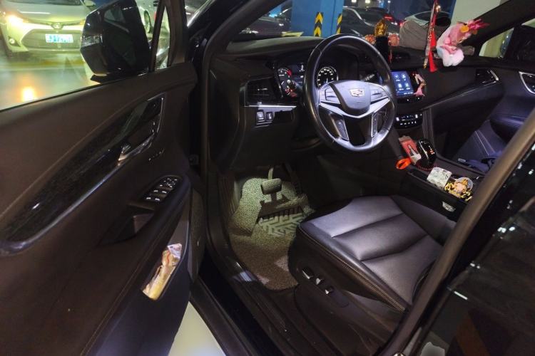 Used Cadillac XT5 2021 28T Luxury Model Driver Seat