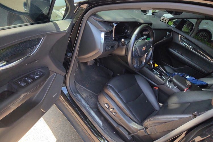 Used Cadillac XT5 2021 2.0T Two-Wheel Drive Luxury Version Driver Seat