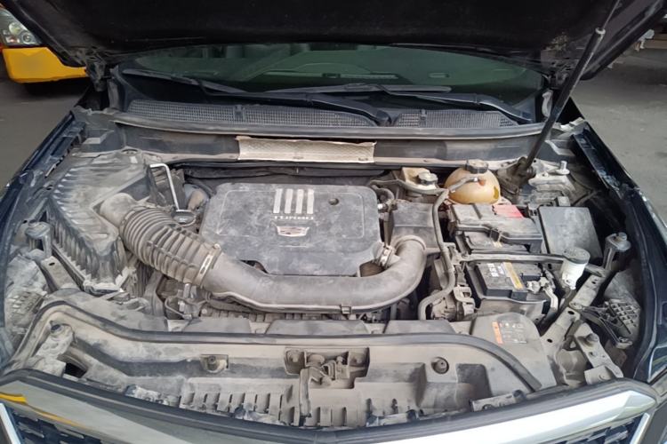 Used Cadillac XT5 2021 28T Luxury Model Engine Bay