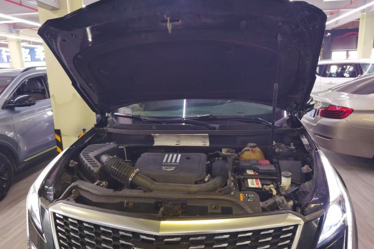 Used Cadillac XT5 2021 28T Luxury Model Engine Bay
