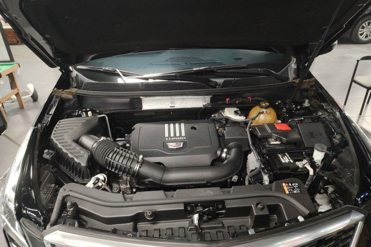 Used Cadillac XT5 2021 2.0T Two-Wheel Drive Luxury Version Engine Bay