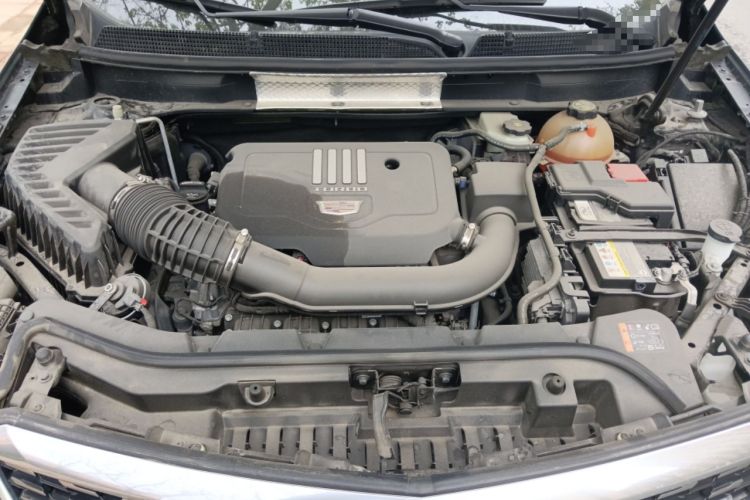 Used Cadillac XT5 2021 28T Luxury Model Engine Bay