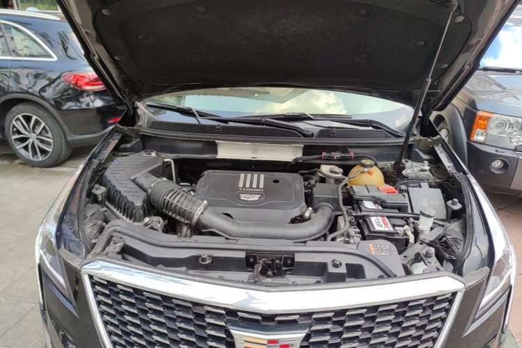 Used Cadillac XT5 2021 2.0T Two-Wheel Drive Luxury Version Engine Bay