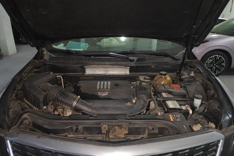 Used Cadillac XT5 2021 28T Luxury Model Engine Bay