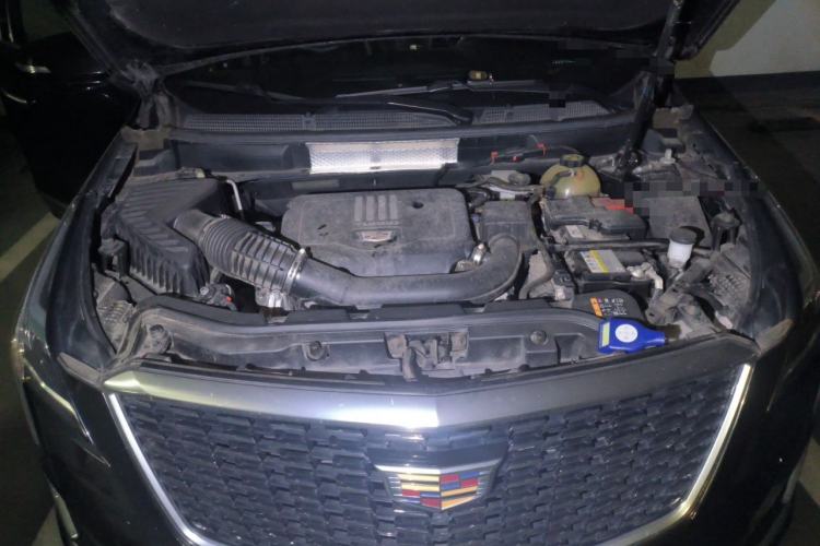Used Cadillac XT5 2021 2.0T Four-Wheel Drive Luxury Version Engine Bay