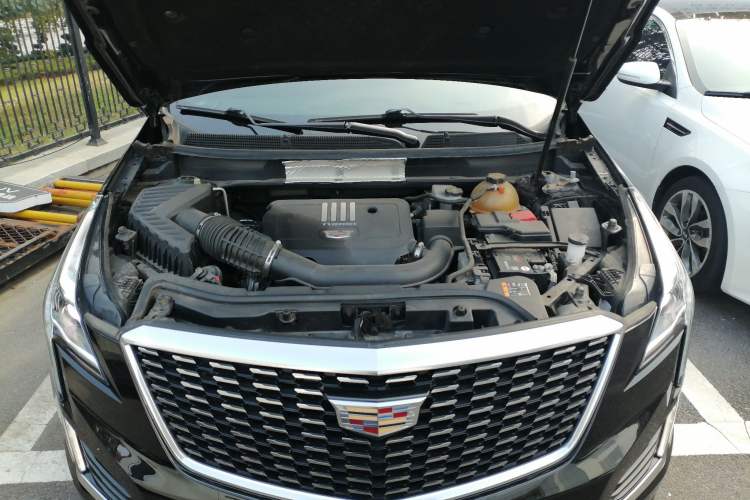 Used Cadillac XT5 2021 28T Luxury Model Engine Bay