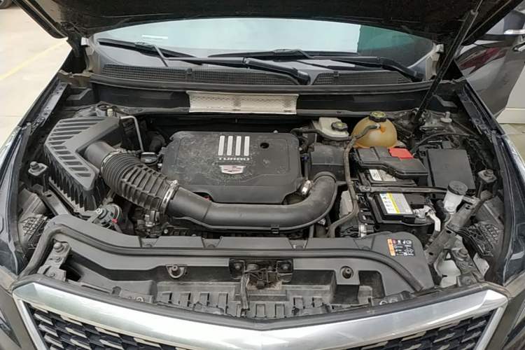 Used Cadillac XT5 2021 28T Luxury Model Engine Bay
