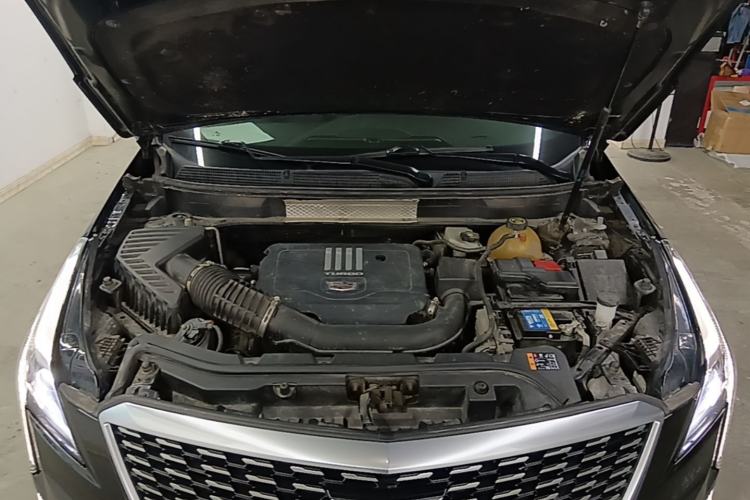 Used Cadillac XT5 2021 28T Luxury Model Engine Bay