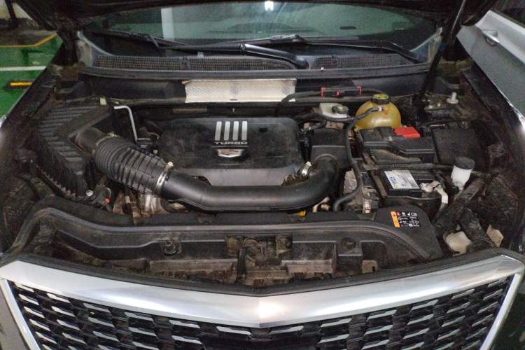 Used Cadillac XT5 2021 2.0T Two-Wheel Drive Luxury Version Engine Bay