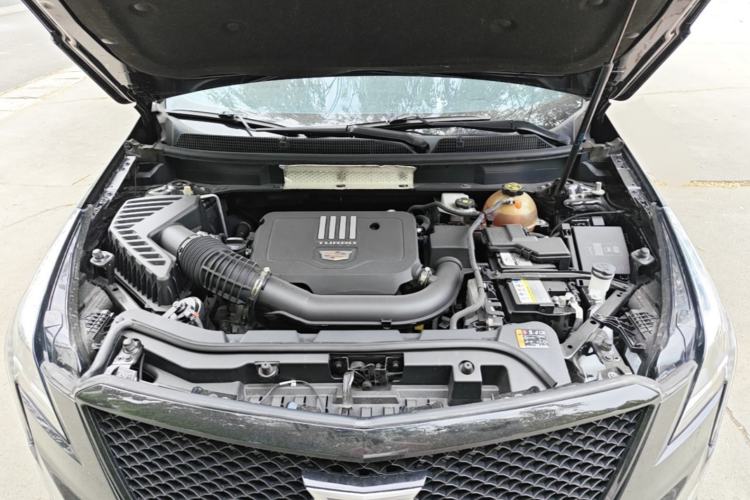 Used Cadillac XT5 2021 28T Four-Wheel Drive Tech Version Engine Bay