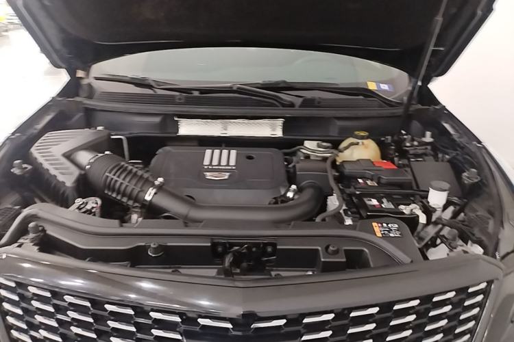 Used Cadillac XT5 2021 28T Luxury Model Engine Bay