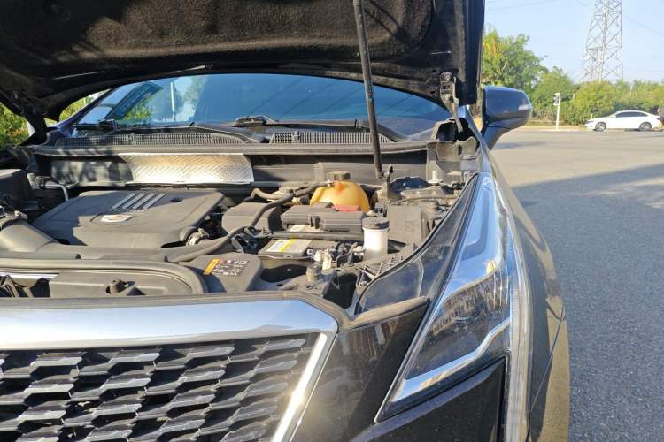 Used Cadillac XT5 2021 28T Four-Wheel Drive Luxury Version Engine Bay Left