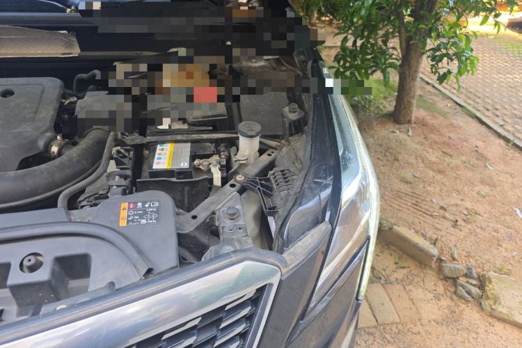 Used Cadillac XT5 2021 28T Luxury Model Engine Bay Left