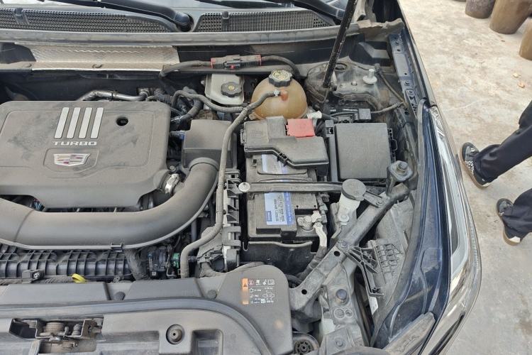 Used Cadillac XT5 2021 2.0T Two-Wheel Drive Luxury Version Engine Bay Left