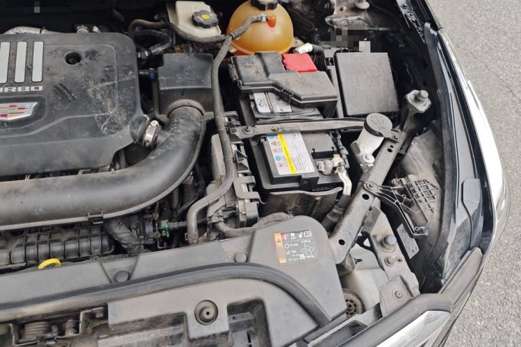 Used Cadillac XT5 2021 2.0T Two-Wheel Drive Luxury Version Engine Bay Left