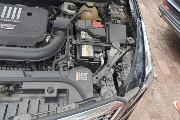 Used Cadillac XT5 2021 28T Four-Wheel Drive Luxury Version Engine Bay Left