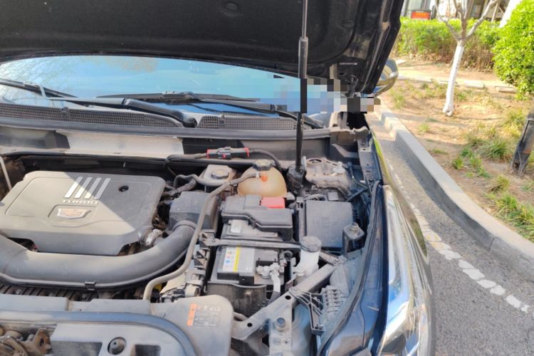 Used Cadillac XT5 2021 2.0T Two-Wheel Drive Luxury Version Engine Bay Left