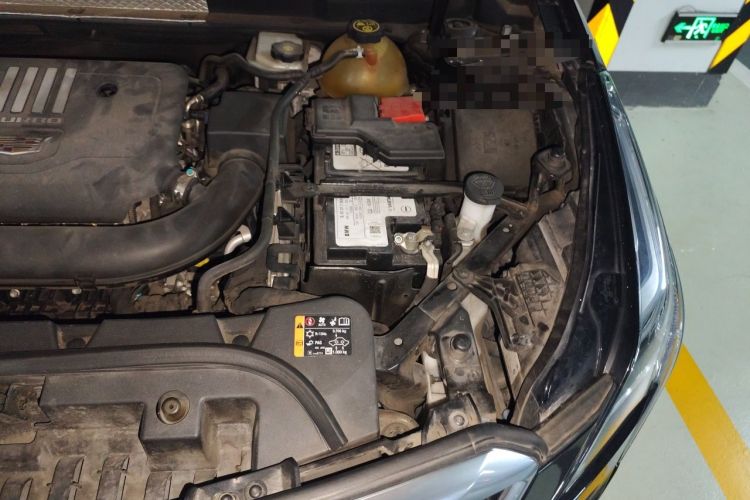 Used Cadillac XT5 2021 28T Luxury Model Engine Bay Left