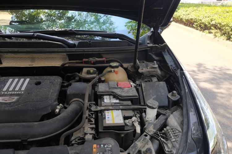 Used Cadillac XT5 2021 28T Four-Wheel Drive Leading Sport Model Engine Bay Left