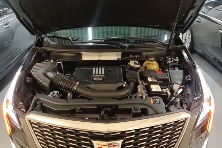 Used Cadillac XT5 2021 2.0T Four-Wheel Drive Luxury Version Engine Bay