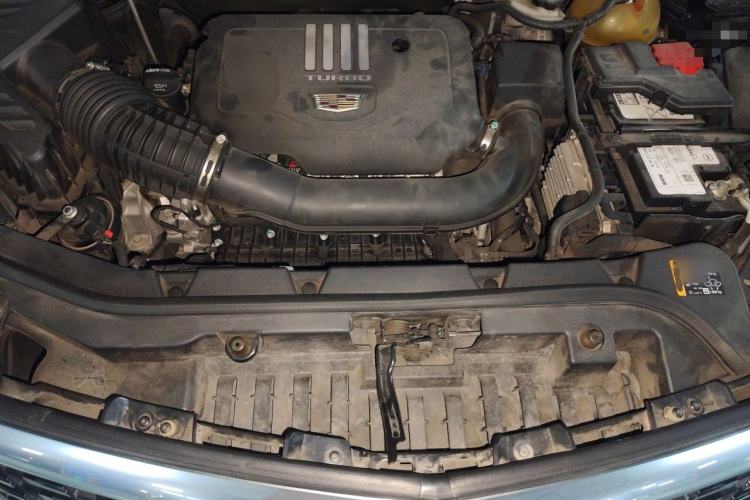 Used Cadillac XT5 2021 28T Luxury Model Engine Bay