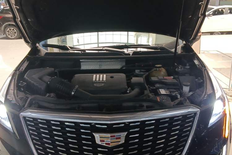 Used Cadillac XT5 2021 2.0T Two-Wheel Drive Luxury Version Engine Bay