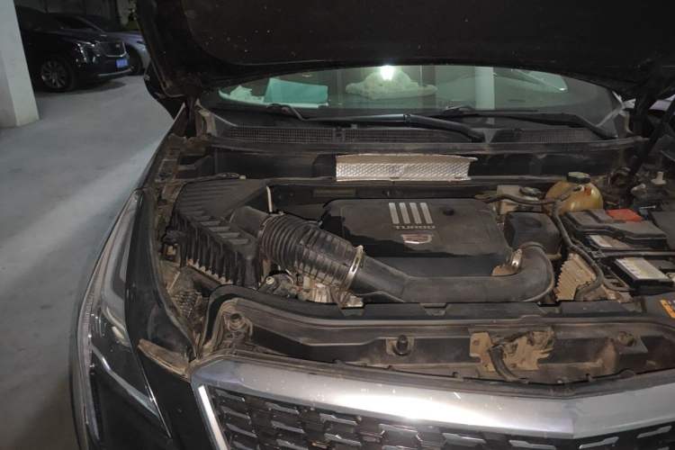 Used Cadillac XT5 2021 28T Luxury Model Engine Bay Right