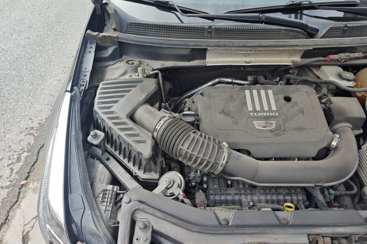 Used Cadillac XT5 2021 2.0T Two-Wheel Drive Luxury Version Engine Bay Right