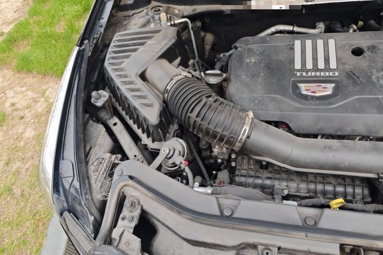 Used Cadillac XT5 2021 2.0T Two-Wheel Drive Luxury Version Engine Bay Right