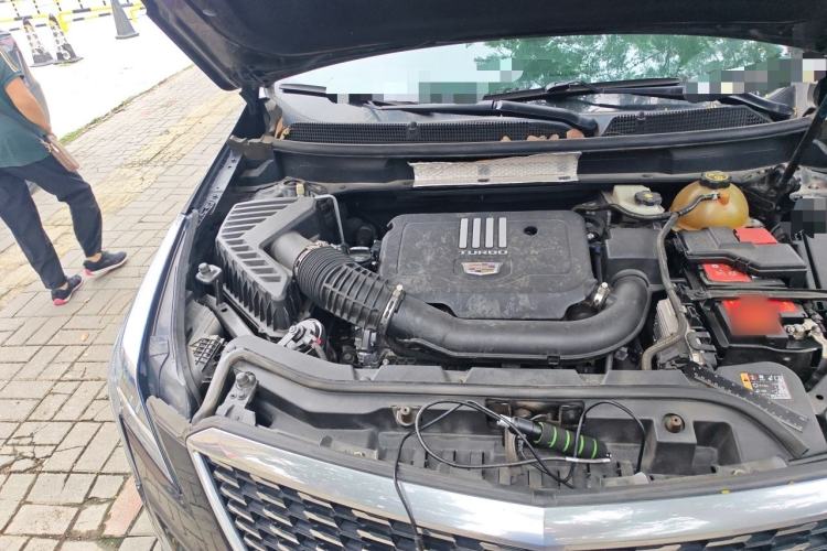 Used Cadillac XT5 2021 28T Luxury Model Engine Bay Right