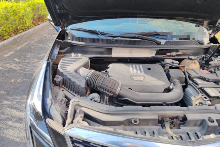 Used Cadillac XT5 2021 2.0T Two-Wheel Drive Luxury Version Engine Bay Right