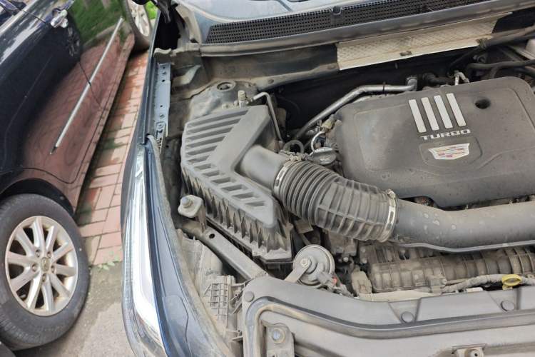 Used Cadillac XT5 2021 2.0T Two-Wheel Drive Luxury Version Engine Bay Right