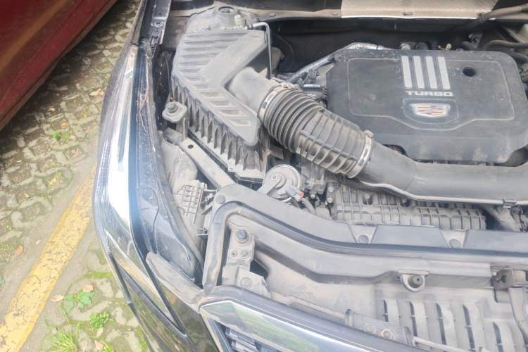 Used Cadillac XT5 2021 28T Luxury Model Engine Bay Right